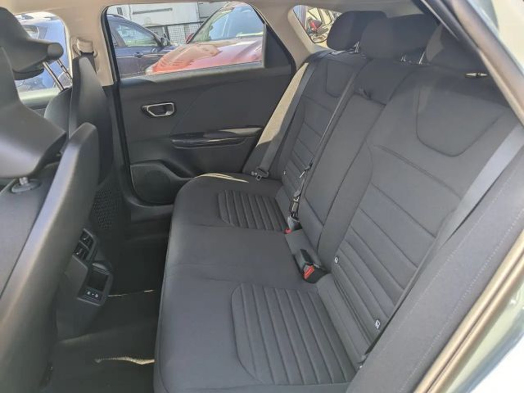 Kia K4