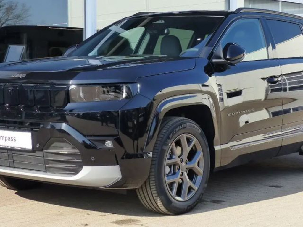 Jeep Compass Elektro 157 kW First Edition