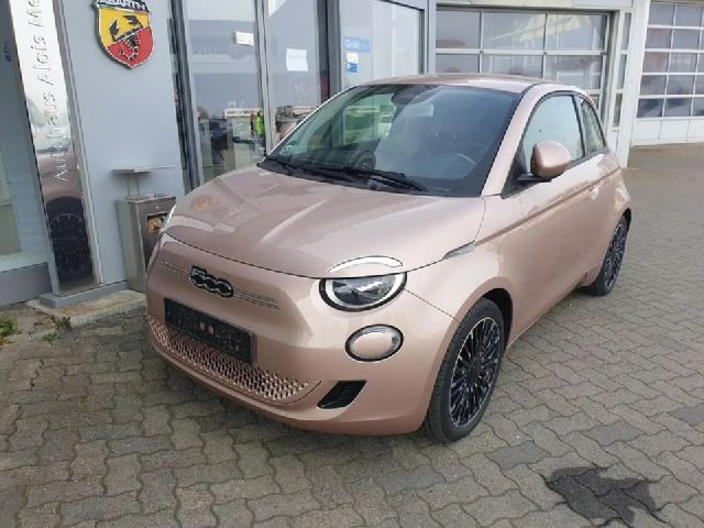 Fiat 500e La Prima