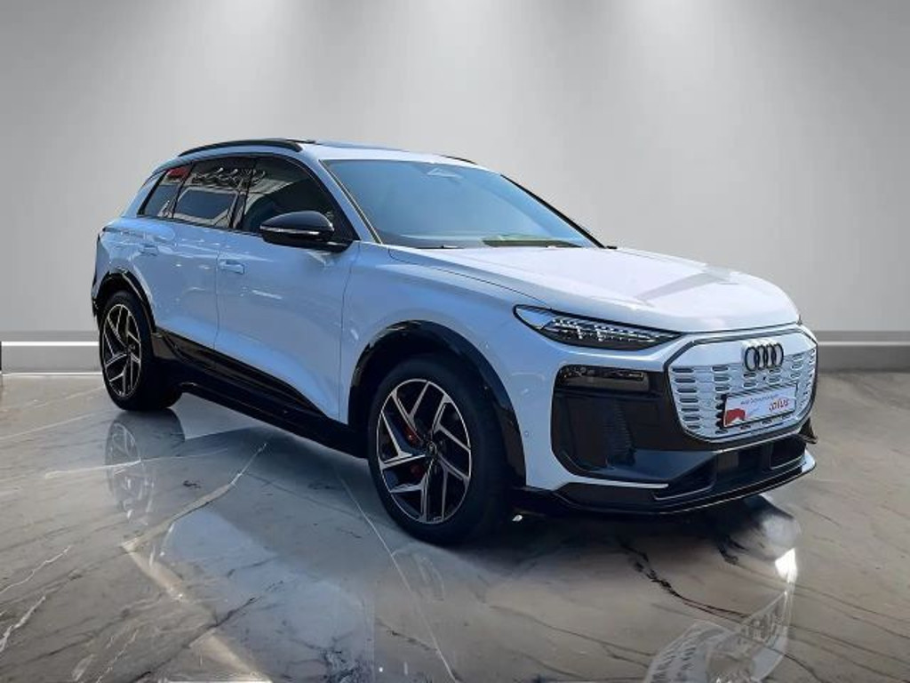 Audi SQ6 e-tron