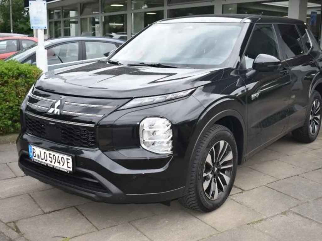 Mitsubishi Outlander 2.4L Polar,Sitzheizung,Allwetter