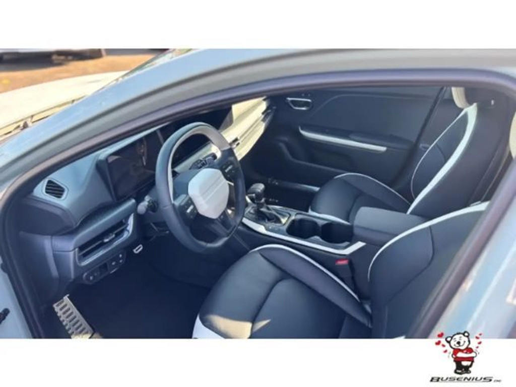 Kia K4