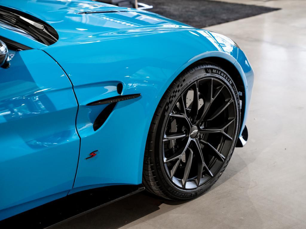 Aston Martin V8 Vantage