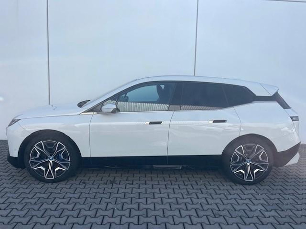 BMW iX xDrive40