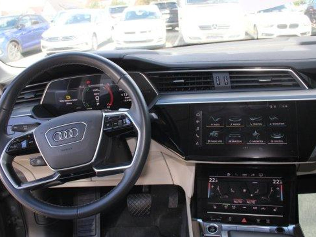 Audi Q8 e-tron