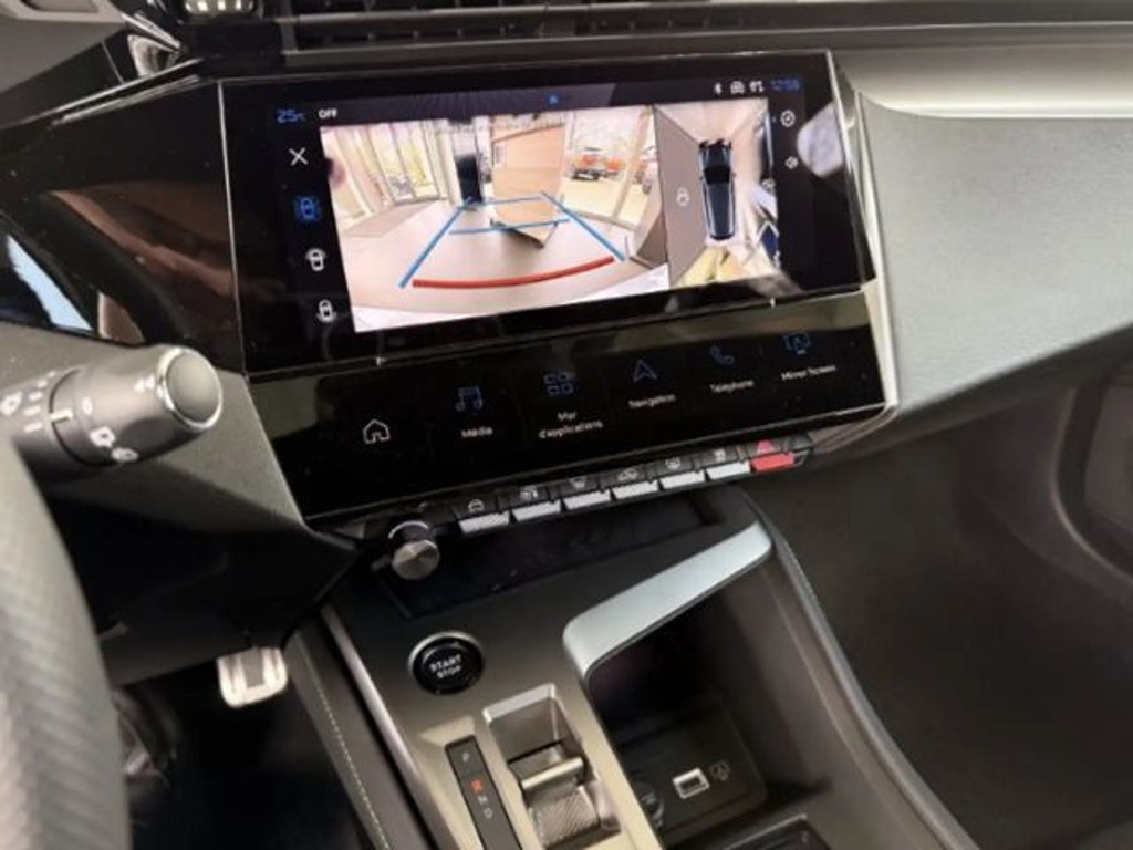 Peugeot e-308