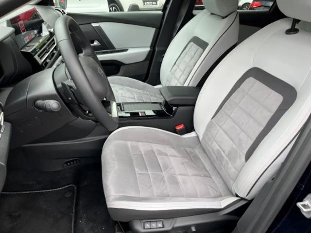 Citroën C4 Hybrid Max