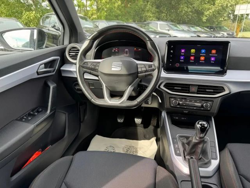 Seat Arona