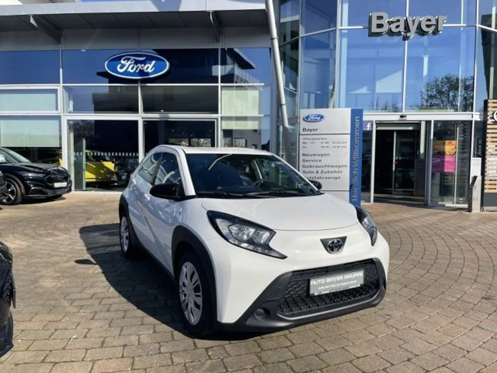 Toyota Aygo X Hatchback X-play Play
