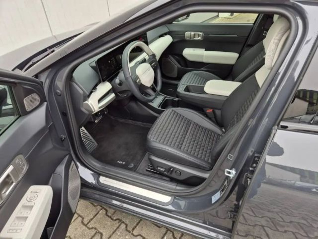 Kia EV4