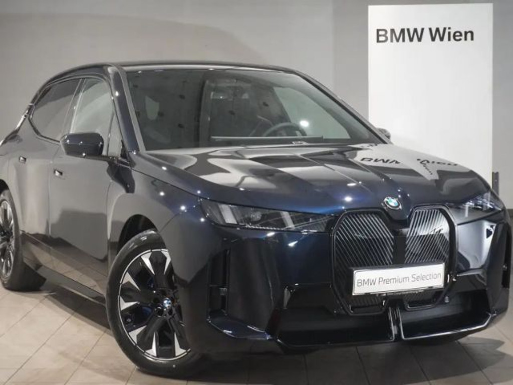 BMW iX xDrive45
