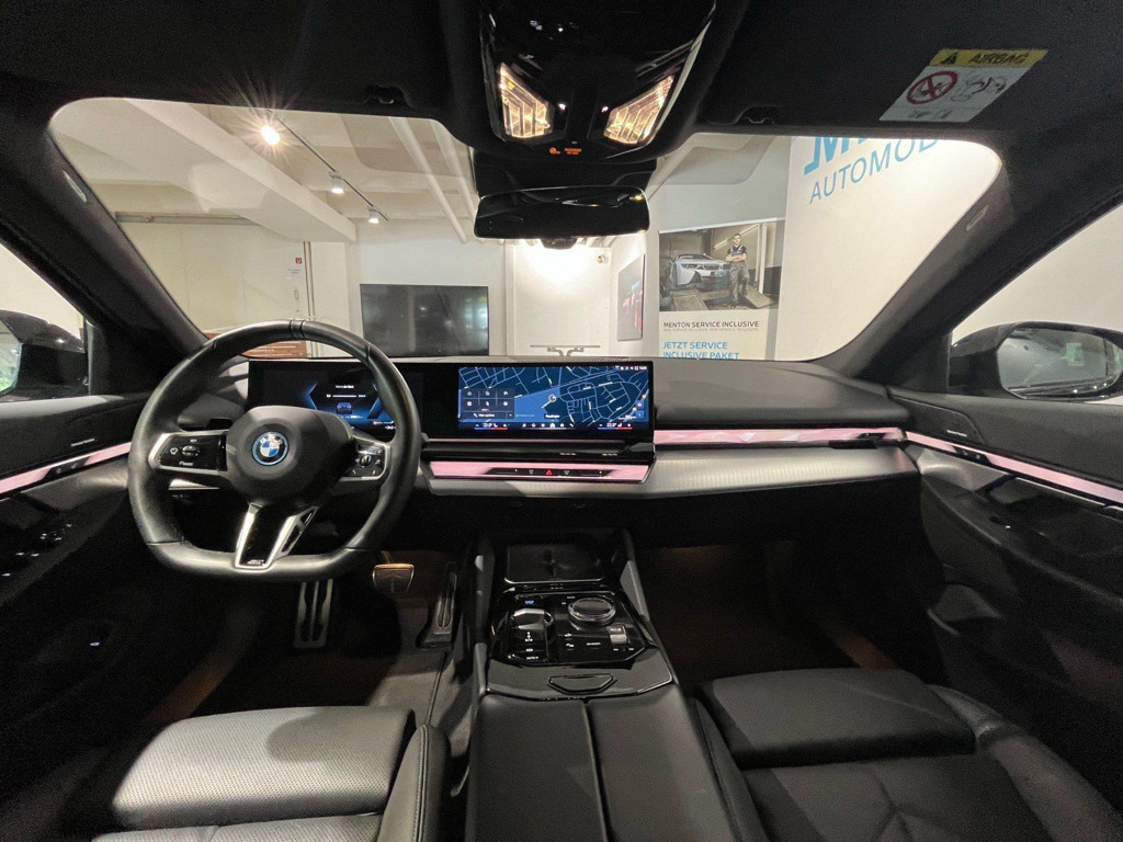 BMW i5