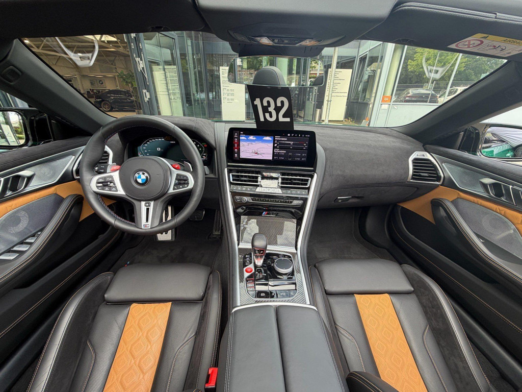 BMW M8