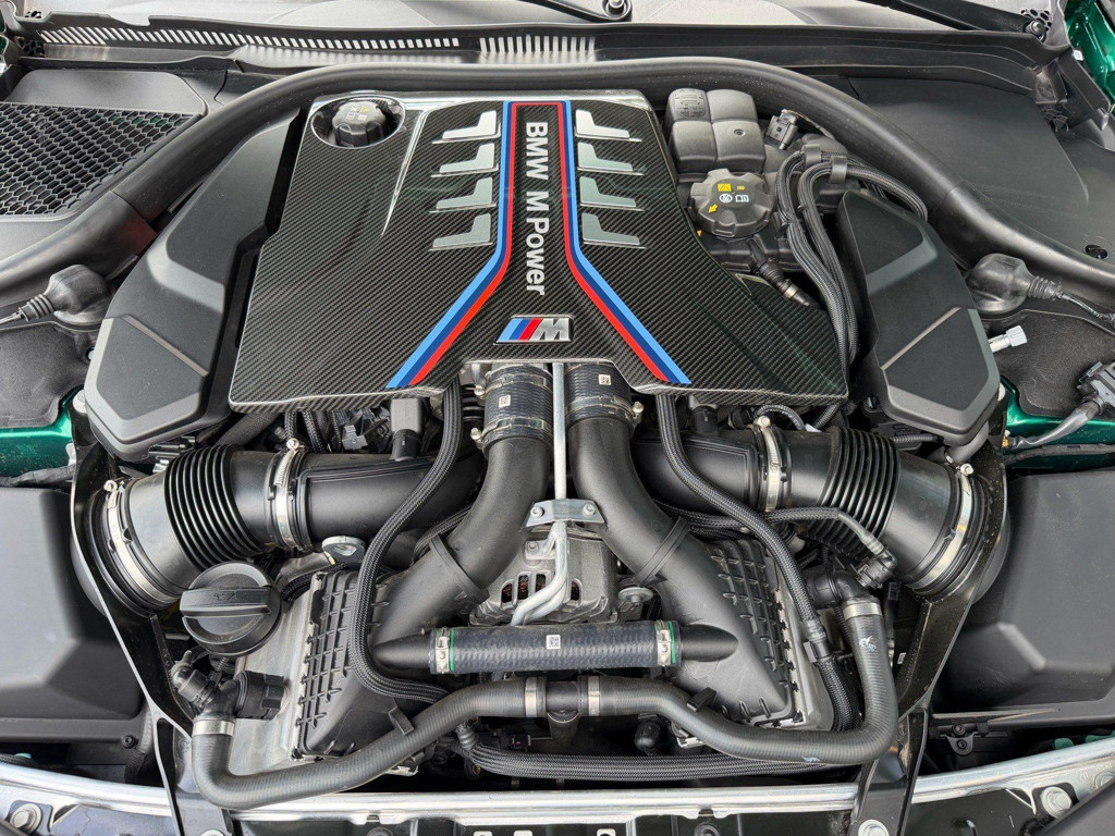 BMW M8
