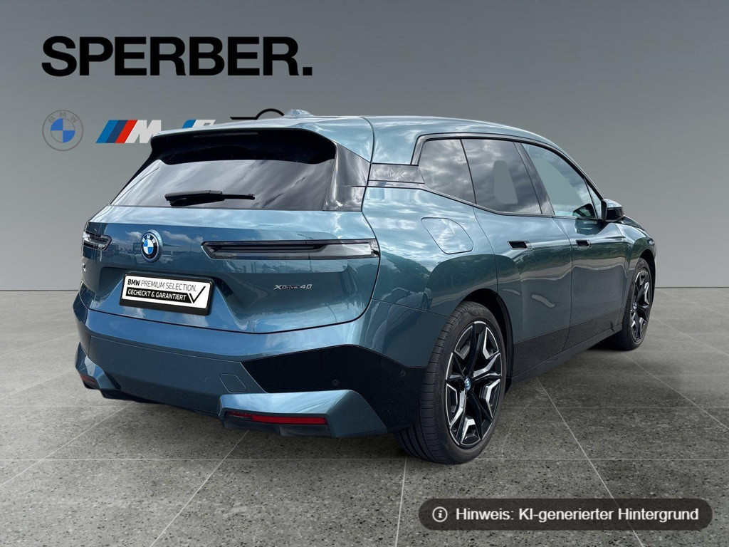BMW iX