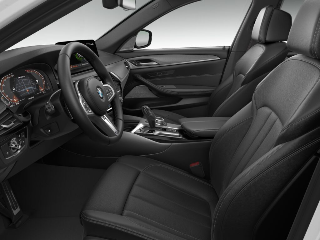 BMW M550