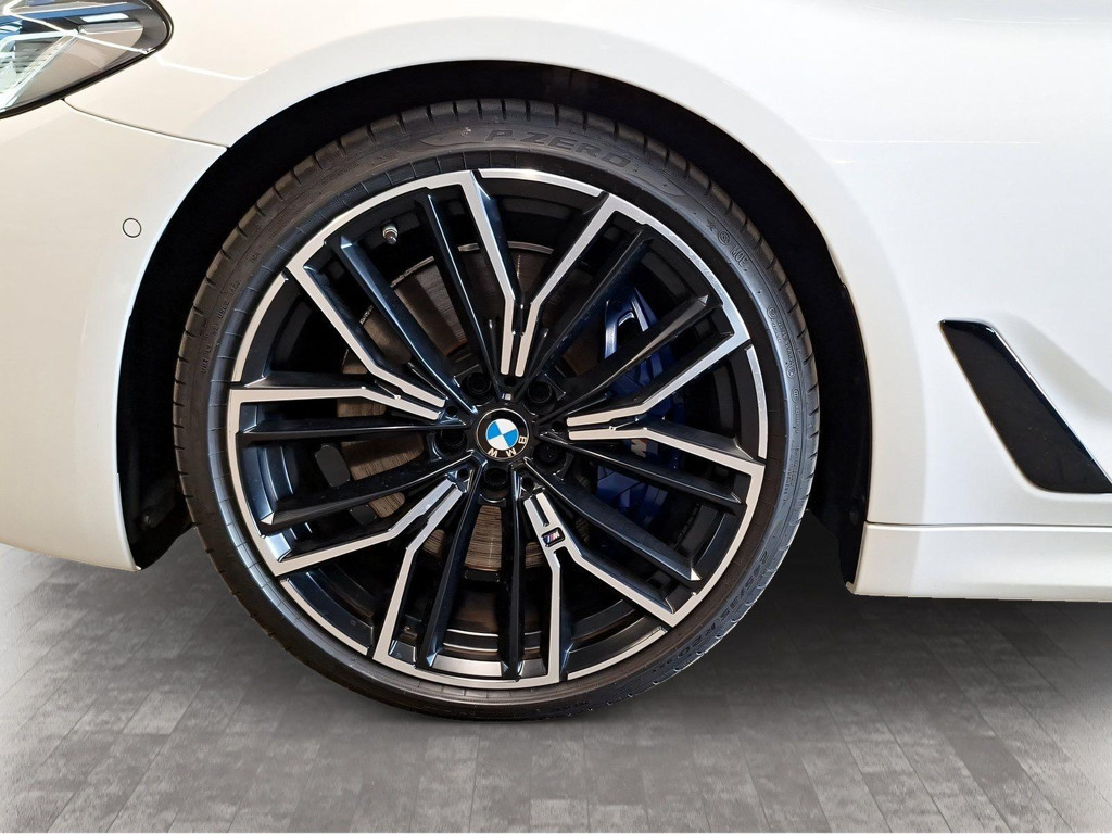 BMW M550