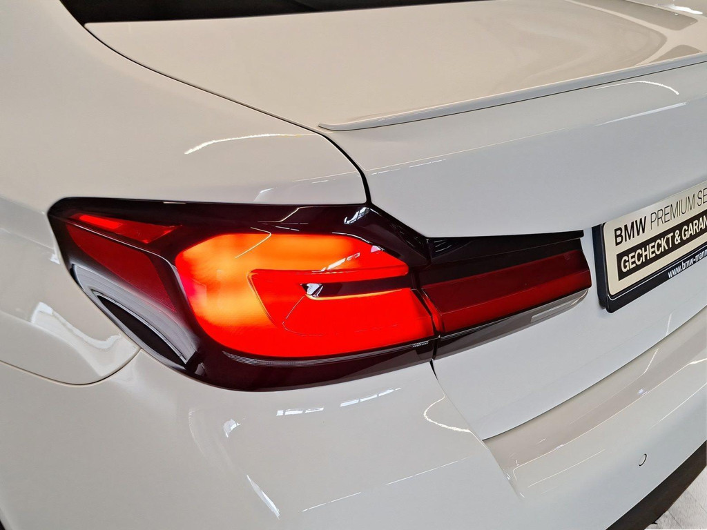 BMW M550