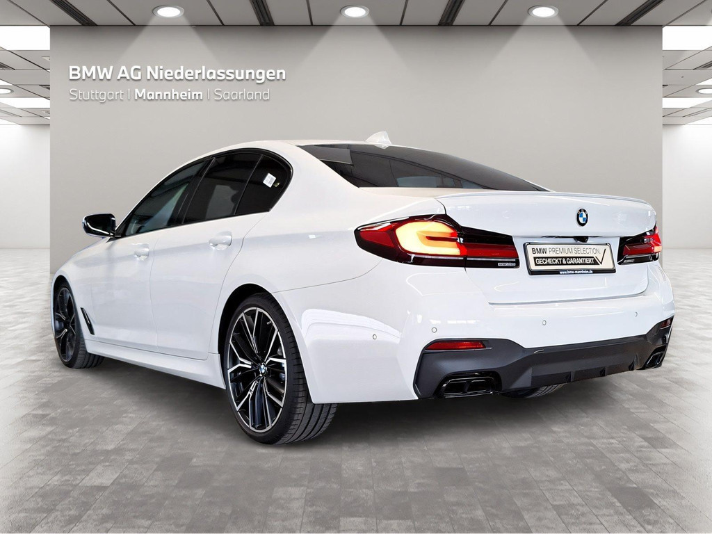 BMW M550