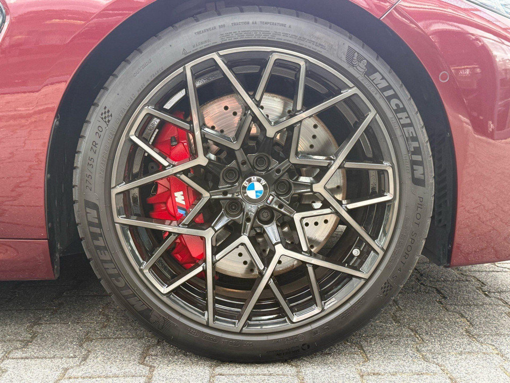 BMW M8
