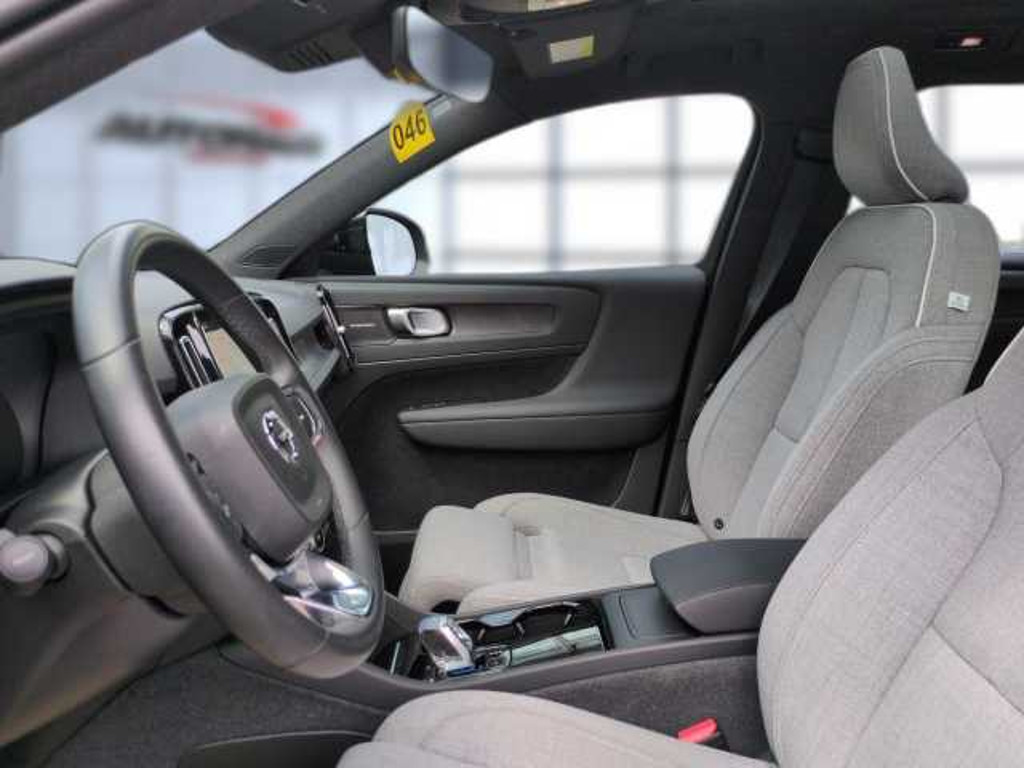 Volvo EX40