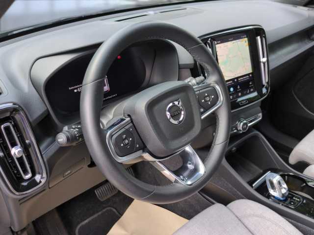 Volvo EX40