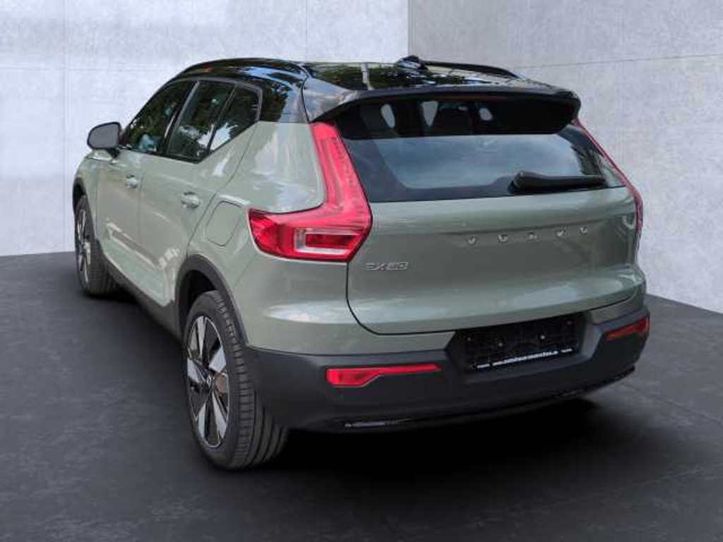Volvo EX40