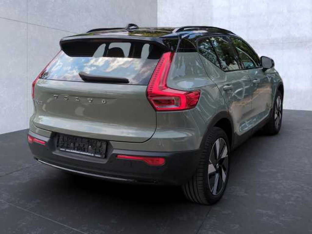 Volvo EX40