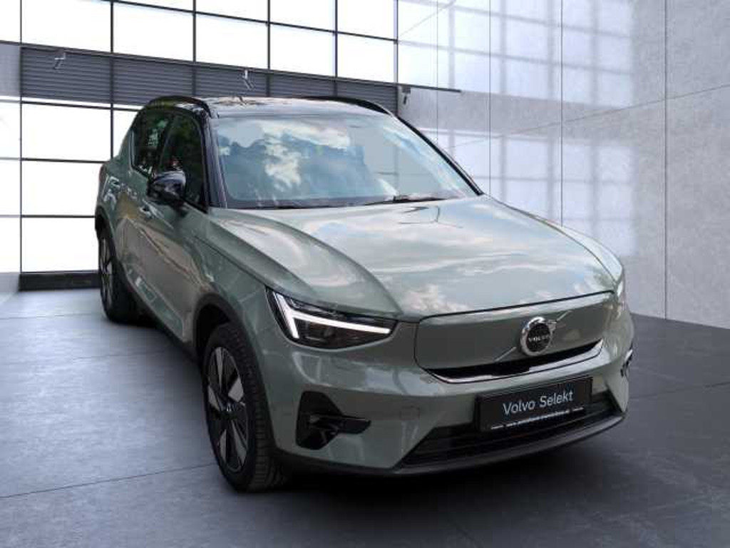 Volvo EX40