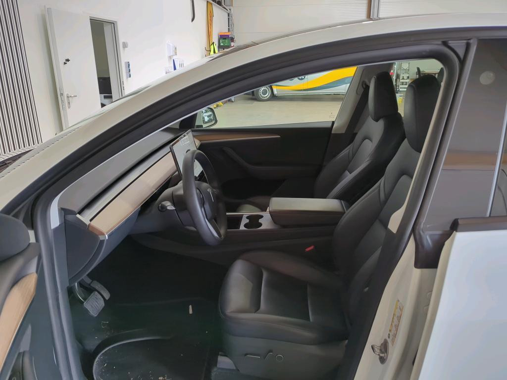Tesla Model Y Long Range Dual Motor AWD