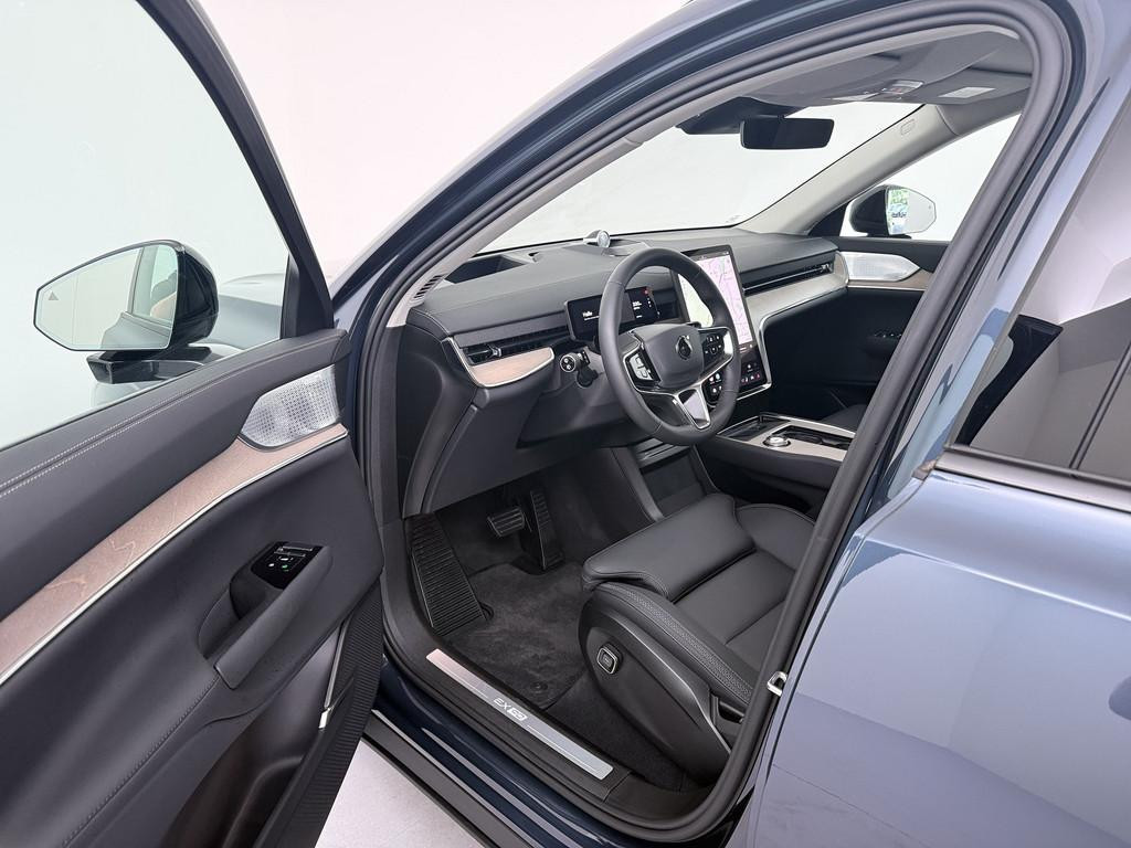 Volvo EX90