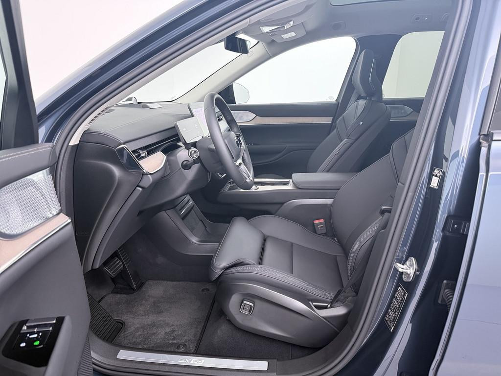 Volvo EX90