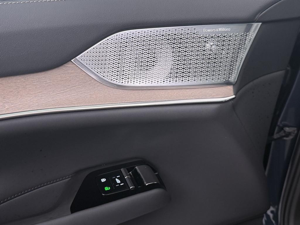 Volvo EX90