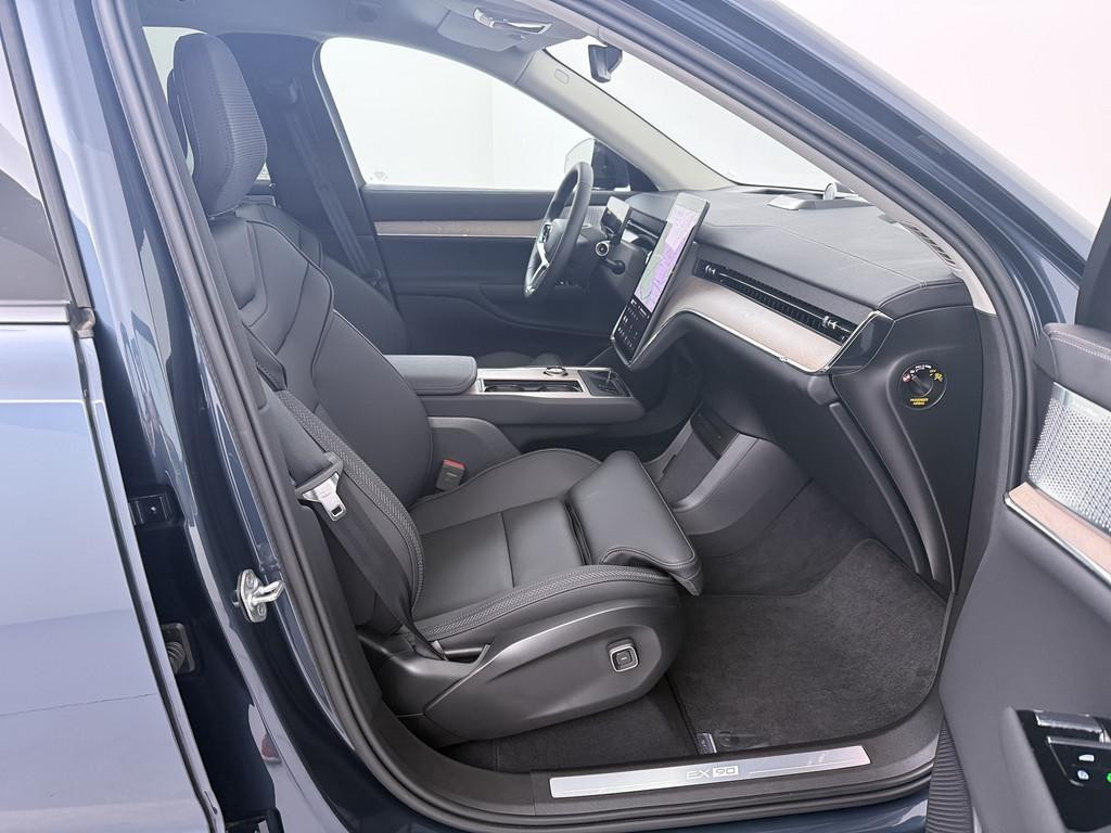 Volvo EX90