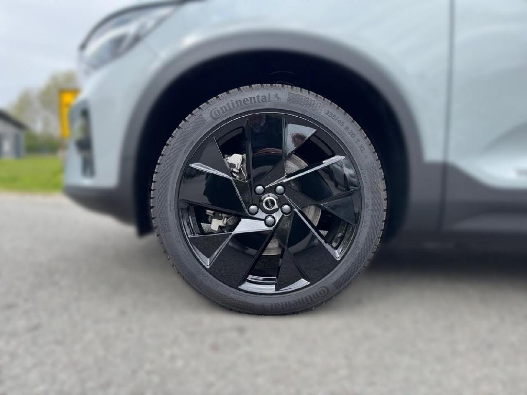 Volvo EX40