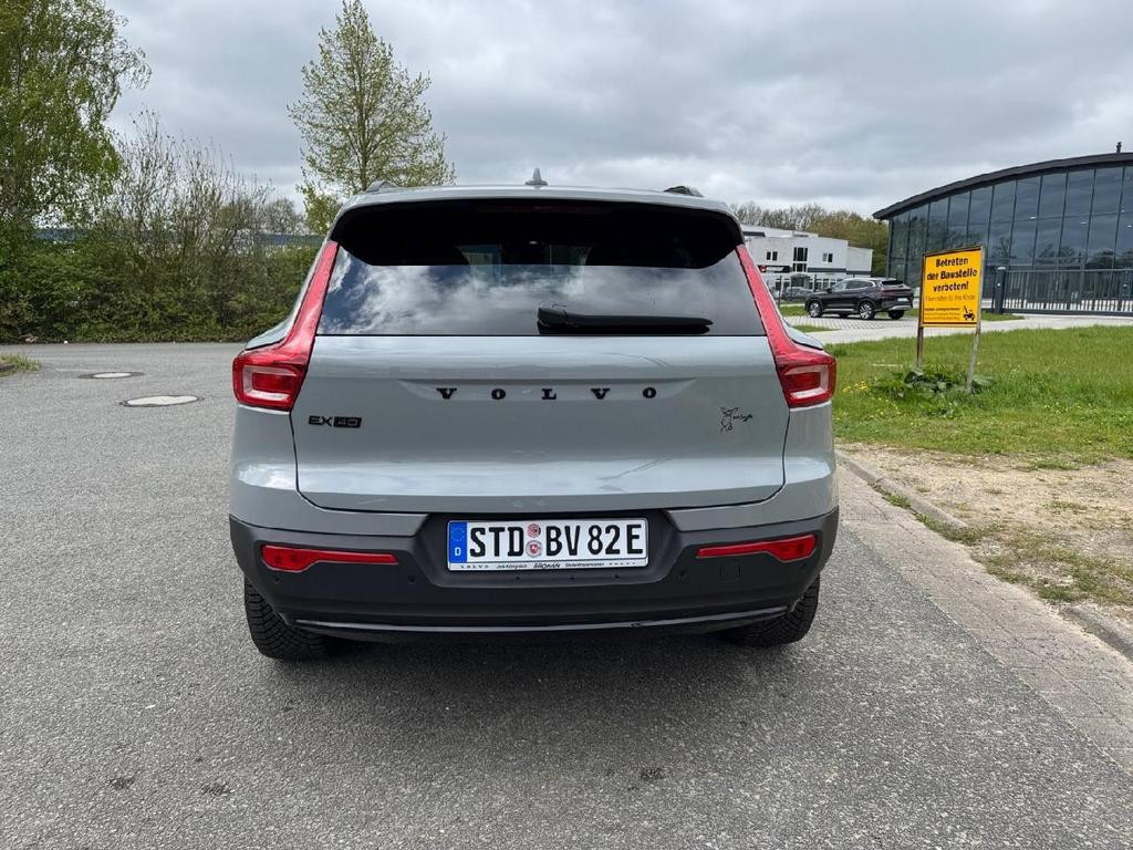 Volvo EX40