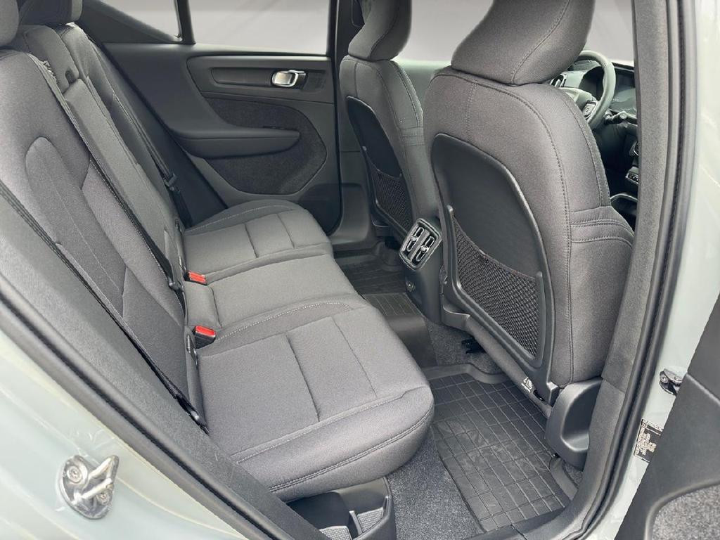 Volvo EX40