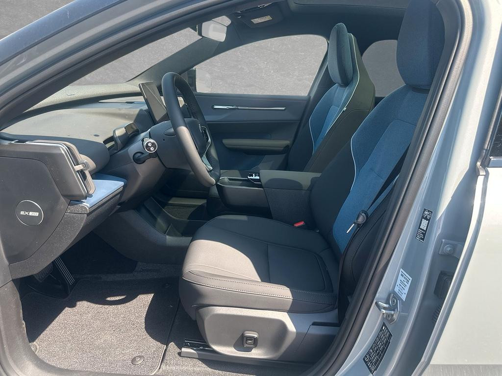 Volvo EX30