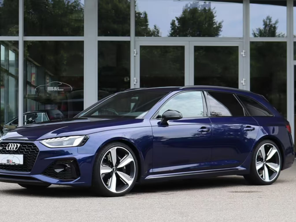 Audi RS4 2.9 V6 SportAbgas/Sitzbelüftung/ACC/Akustik