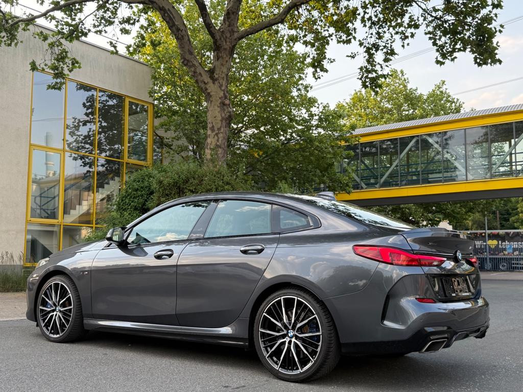 BMW M235