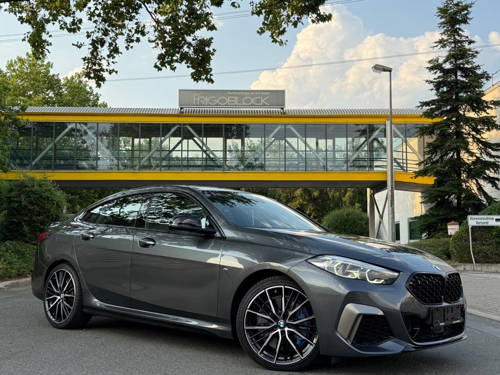 BMW M235