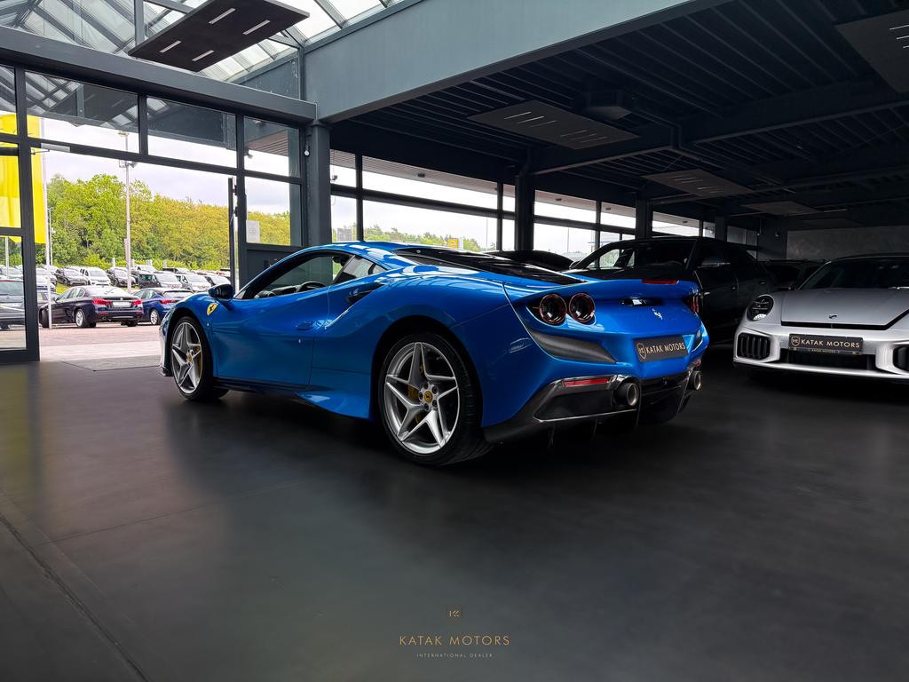 Ferrari F8