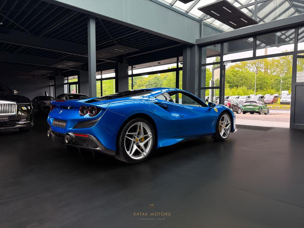 Ferrari F8