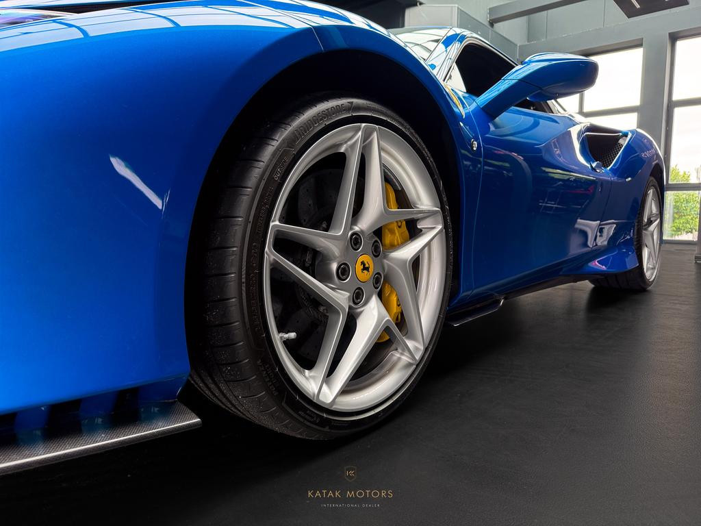 Ferrari F8