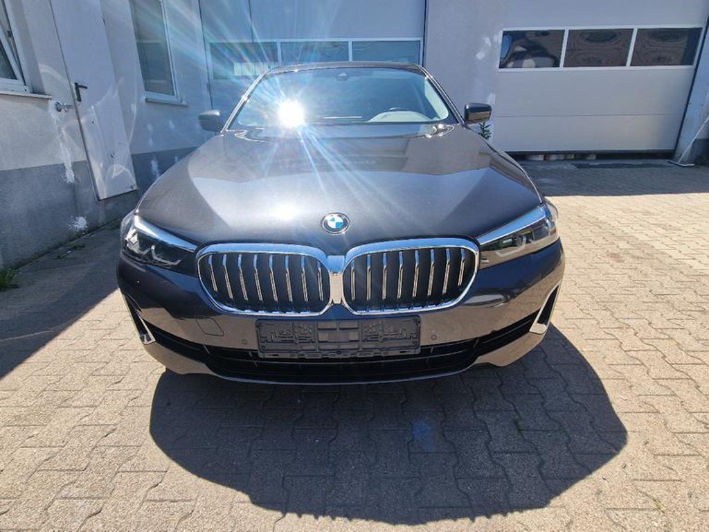 BMW 5 Serie 530 Luxury Line xDrive Sedan 530d