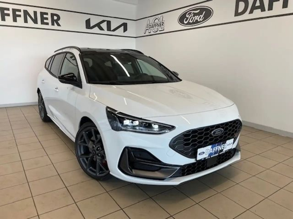Ford Focus Wagon ST Line