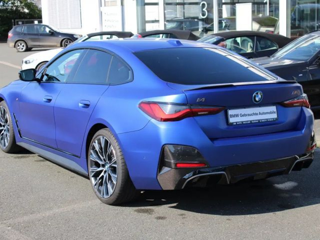 BMW i4