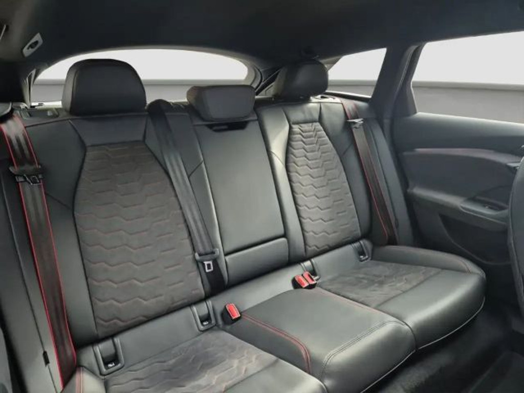Audi S6 e-tron