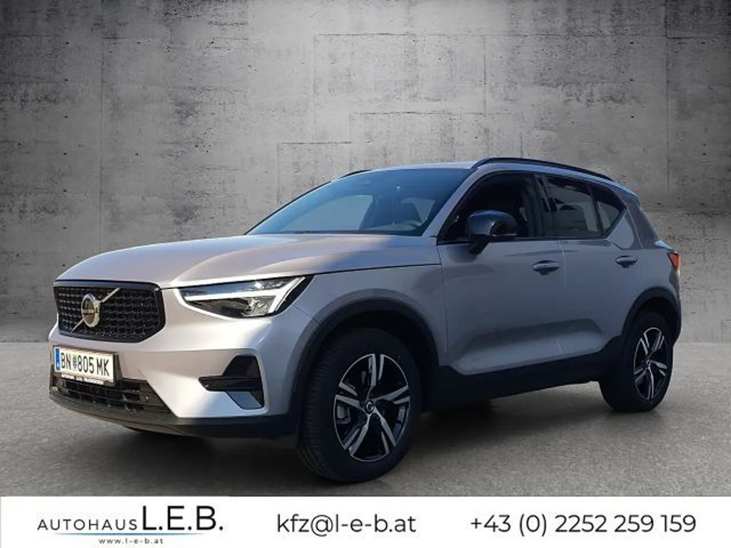 Volvo XC40 Plus Dark