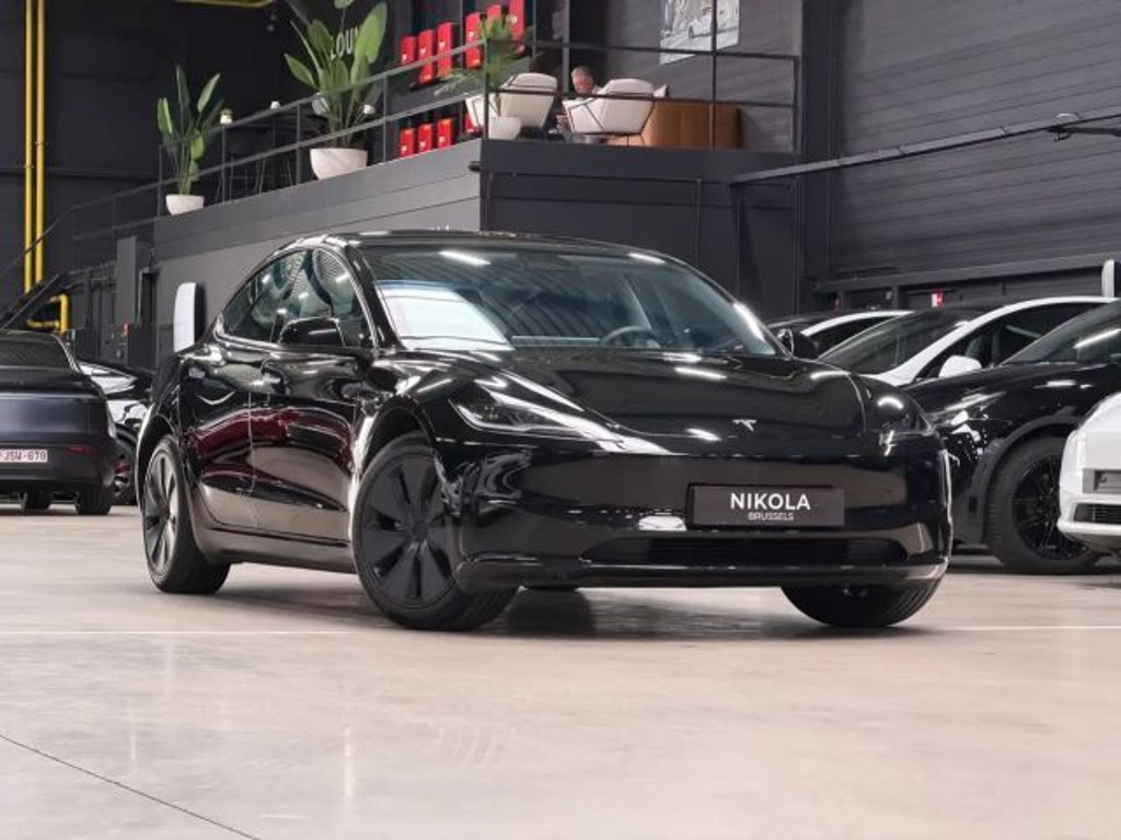 Tesla Model 3 REAR WHEEL DRIVE - FSD ACTIVE - HIGHLAND PREMIUM
